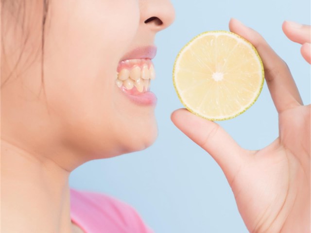 Cinco afirmaciones que asumimos como ciertas y que perjudican nuestra salud oral