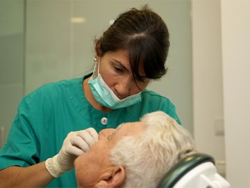 La doctora Piñeiro Abalo se incorpora a Clínica Dental Ferro